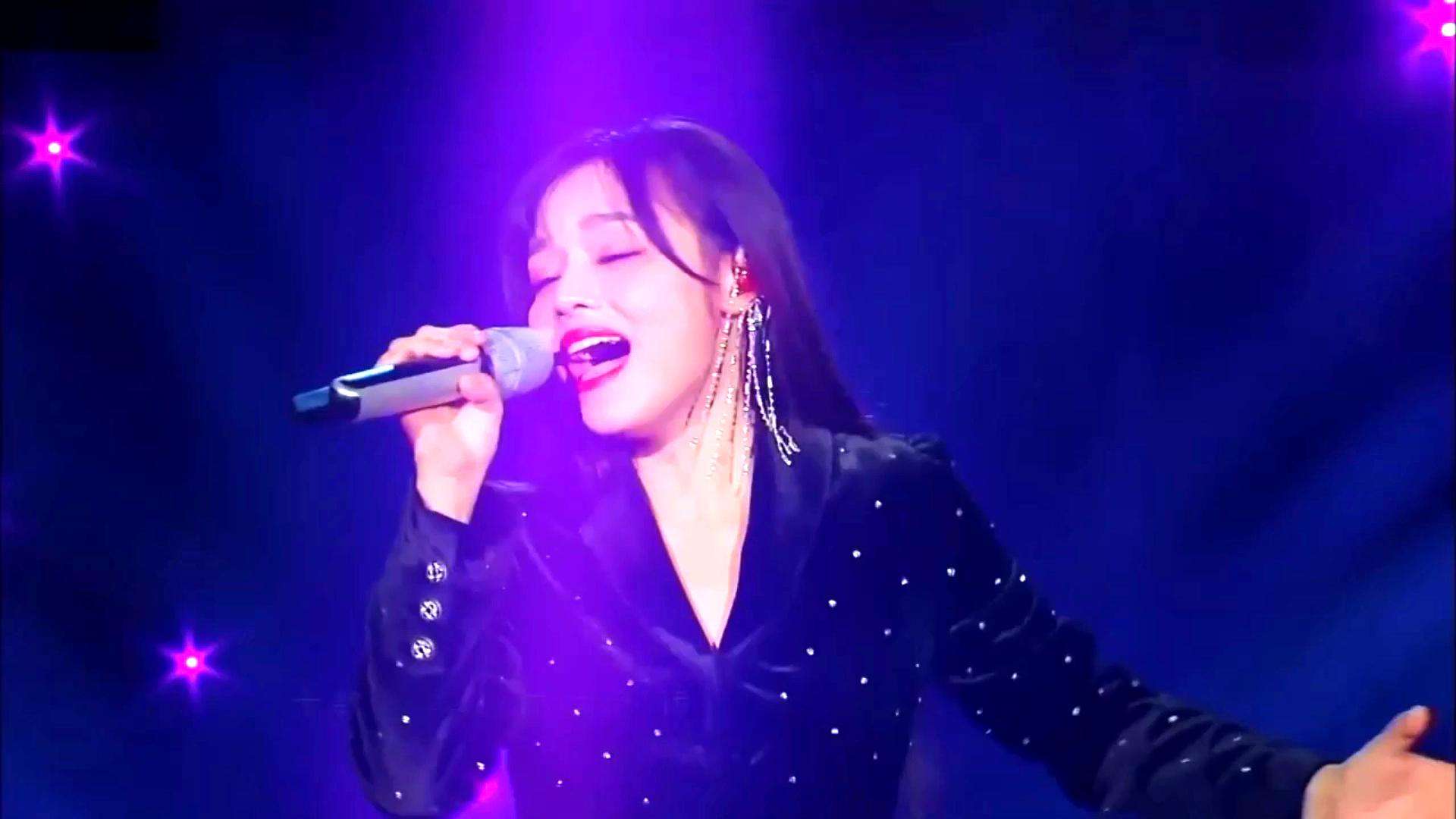 "Singer 2020" - Huang Xiaoyun